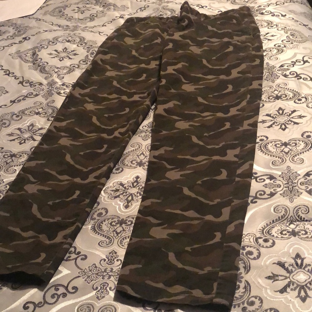 Khakis by Gap pants